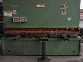 Herless Guillotine Hydraulic Swing Beam Shear - QC12Y - 12 x 2500 - picture0' - Click to enlarge