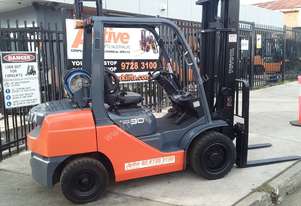 ACTIVE FORKLIFTS - Toyota Forklift 8FG30 3 Ton 4.5m Lift Low Hrs $16999+ GST *Negotiable*