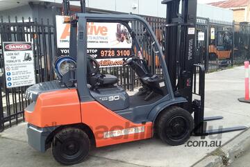 ACTIVE FORKLIFTS - Toyota Forklift 8FG30 3 Ton 4.5m Lift Low Hrs $16999+ GST *Negotiable*
