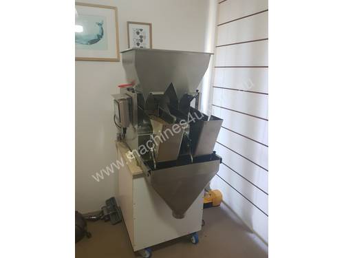 Double Head Weigher Coffee beans or muesli etc. Weighing and Bagging machine.