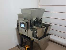 Double Head Weigher Coffee beans or muesli etc. Weighing and Bagging machine. - picture0' - Click to enlarge