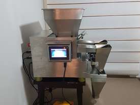 Double Head Weigher Coffee beans or muesli etc. Weighing and Bagging machine. - picture1' - Click to enlarge