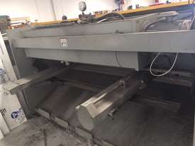 Guillotine - Sheet Metal - picture2' - Click to enlarge
