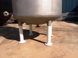 Stainless Steel Storage Tank (Vertical), Capacity: 2,500Lt - picture1' - Click to enlarge