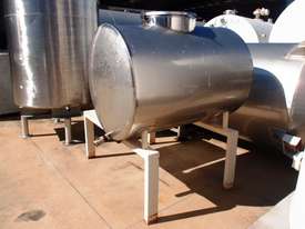 Stainless Steel Storage Tank (Horizontal), Capacity: 800Lt - picture0' - Click to enlarge