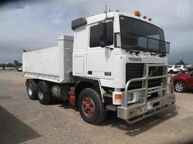 Volvo F12 - picture0' - Click to enlarge