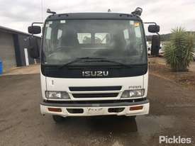 2005 Isuzu FRR550 - picture1' - Click to enlarge