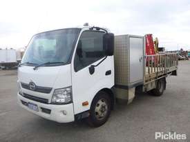 2014 Hino 300 series - picture2' - Click to enlarge