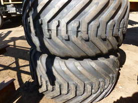 400/60-15.5 flotation tyre and rim assembly - picture0' - Click to enlarge