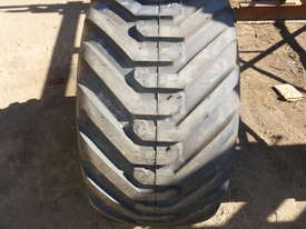 400/60-15.5 flotation tyre and rim assembly - picture1' - Click to enlarge