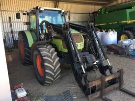 Claas CELTIS 456 FWA/4WD Tractor - picture1' - Click to enlarge
