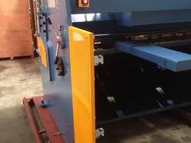 Just In Late Model 4000mm x 6.5mm Hydraulic Guillotine NC Backgauge - picture2' - Click to enlarge