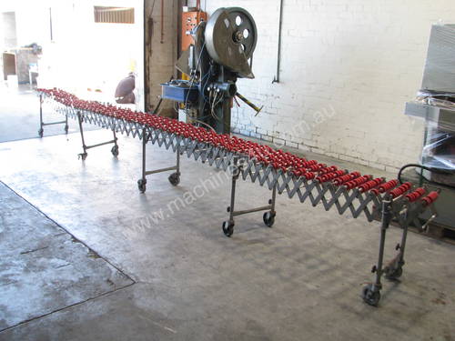 Accordion Expandable Roller Conveyor - 6.3m long