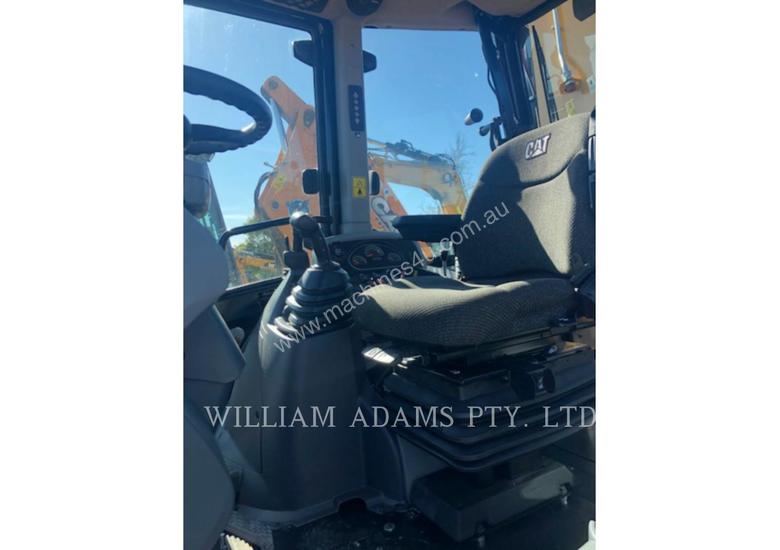 caption CATERPILLAR 432F2 Backhoe Loaders