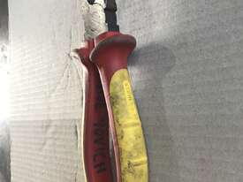 Stanley VDE Combination Pliers 84-001 IEC 60900 1000V - picture1' - Click to enlarge