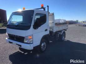 2006 Mitsubishi Fuso Canter 7/800 - picture2' - Click to enlarge