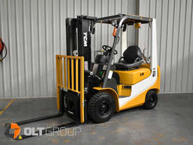 TCM 1.8 Tonne Forklift Container Mast Dual Fuel Petrol/LPG Only 987 Hours - picture0' - Click to enlarge