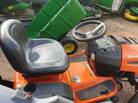 Husqvarna LTH2142DR Lawn Tractor - picture2' - Click to enlarge