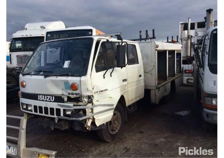 caption 1987 Isuzu NKR57L