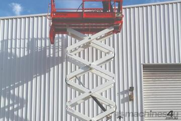 SNORKEL S3970RT ROUGH TERRAIN SCISSOR LIFT