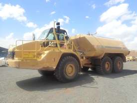 Caterpillar 735 Articulated Water Truck - picture0' - Click to enlarge