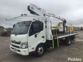2015 Hino 300 716 - picture2' - Click to enlarge
