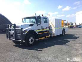 2009 International 7400 Workstar - picture2' - Click to enlarge