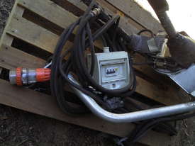 Tecna Suspended Spot welder - picture2' - Click to enlarge