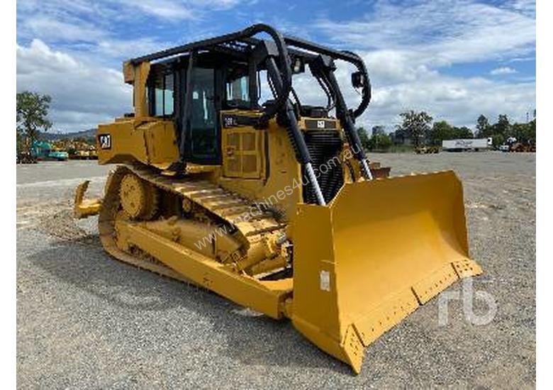 caption CATERPILLAR D6R Crawler Tractor