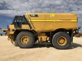 Caterpillar 775D Water Truck - picture2' - Click to enlarge