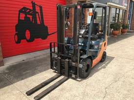 TOYOTA FORKLIFTS TOYOTA 32-8FG15 30385 - Low Hours - picture2' - Click to enlarge