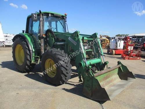 John Deere 6330