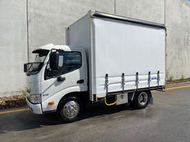 Hino 616 - 300 Series Curtainsider Truck - picture0' - Click to enlarge