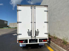Hino 616 - 300 Series Curtainsider Truck - picture1' - Click to enlarge