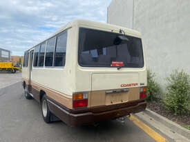 Toyota COASTER Mini bus Bus - picture1' - Click to enlarge