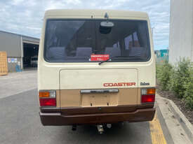 Toyota COASTER Mini bus Bus - picture2' - Click to enlarge