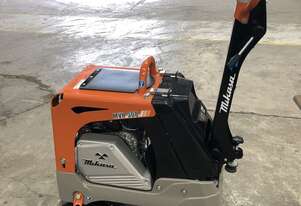 REVERSIBLE DIESEL COMPACTOR 341kg