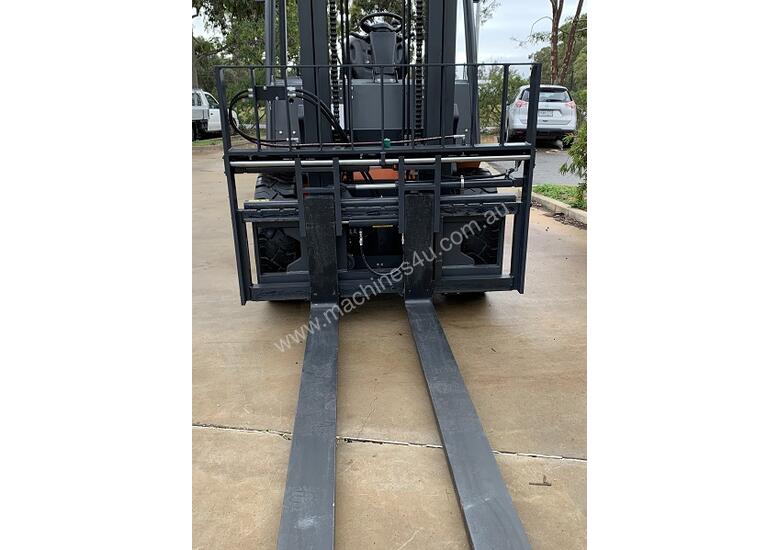 caption 5 ton LPG / Diesel