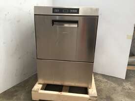NEVER USED SMEG COMMERCIAL UNDER BENCH DISHWASHER - picture0' - Click to enlarge
