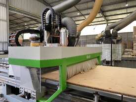 CNC cutting Machine - picture1' - Click to enlarge