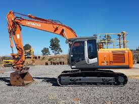 Hitachi ZX210H-3 Excavator for Hire - picture1' - Click to enlarge
