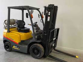 Tcm 2.5 Lpg Container mast forklift - picture2' - Click to enlarge