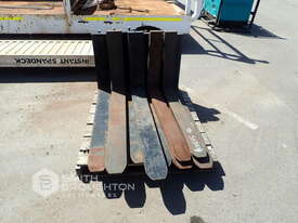 10 X ASSORTED FORKLIFT TYNES - picture0' - Click to enlarge