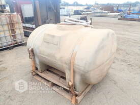 SILVAN 900 LITRE DIESEL FUEL TANK - picture0' - Click to enlarge