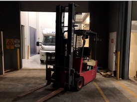 Three Wheel Electric Forklift For Sale! - picture0' - Click to enlarge
