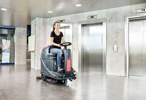 VIPER RIDE ON SCRUBBER DRYER AS530R