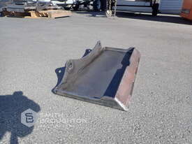 MOUNTING PLATE TO SUIT MINI LOADER (UNUSED) - picture0' - Click to enlarge