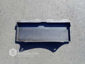 MOUNTING PLATE TO SUIT MINI LOADER (UNUSED) - picture1' - Click to enlarge