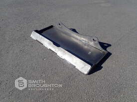 MOUNTING PLATE TO SUIT MINI LOADER (UNUSED) - picture2' - Click to enlarge