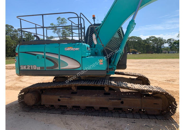 caption Kobelco SK210 Tracked-Excav Excavator